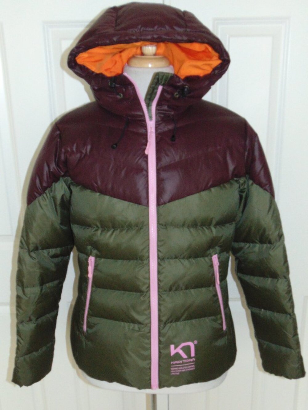 KARI TRAA TIRILL 622950 DOWN HOODED FULL ZIP PUFFER JACKET LARGE